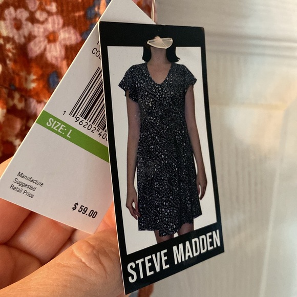 Women’s dress - Picture 3 of 4